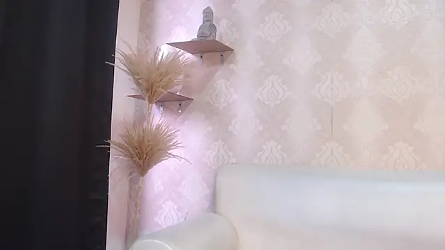 fernandaqueens online show from March 2025 05:03:02 PM