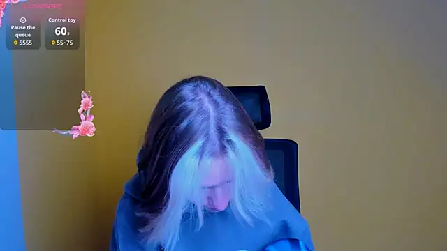 Fiona Night online show from October 2025 05:05:01 AM