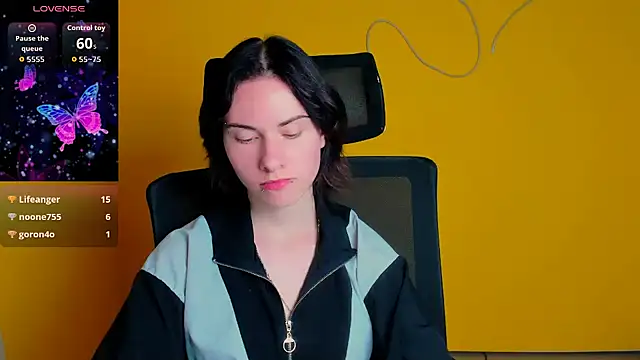 Fiona Night online show from May 2026 04:04:02 PM