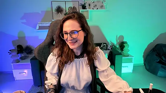 Snapshot of OliviaMcClean chatting on March 2025 08:51:02 PM OliviaMcClean online show from March 2025 08:51:02 PM