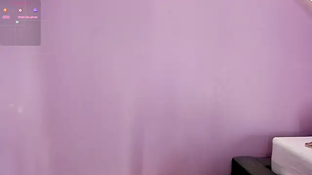 Adharamonroe online show from May 2026 11:27:01 AM