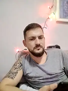 iurinicola online show from December 2025 10:19:01 PM