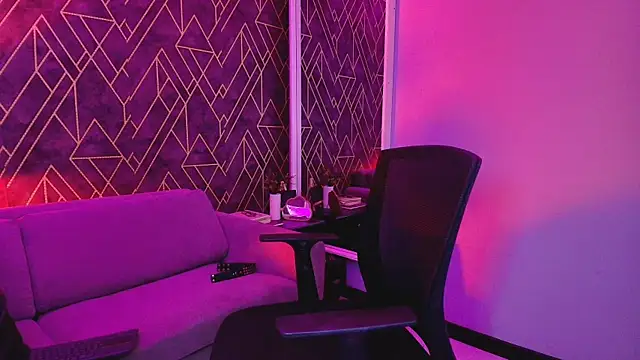 Snapshot of Tahara_Romanov chatting on October 2025 04:16:01 PM Tahara Romanov online show from October 2025 04:16:01 PM