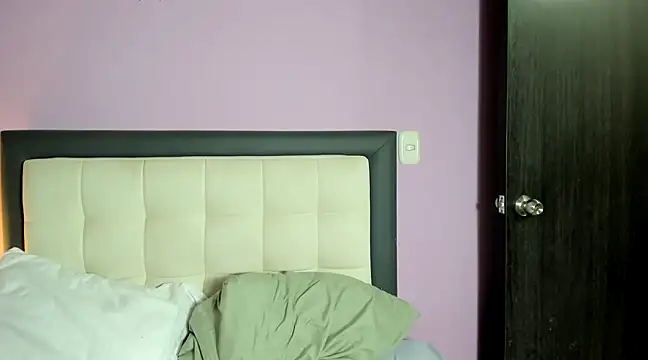 Snapshot of Rachellkurth chatting on March 2025 11:05:01 PM Rachellkurth online show from March 2025 11:05:01 PM