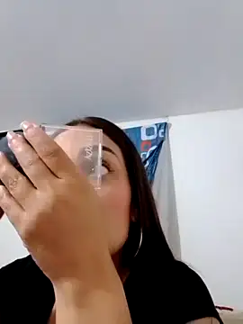 Snapshot of Ehilyn chatting on October 2025 11:15:01 PM Ehilyn online show from October 2025 11:15:01 PM