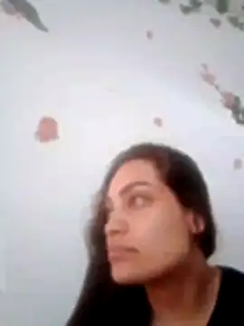 Snapshot of Ehilyn chatting on October 2025 10:11:01 PM Ehilyn online show from October 2025 10:11:01 PM