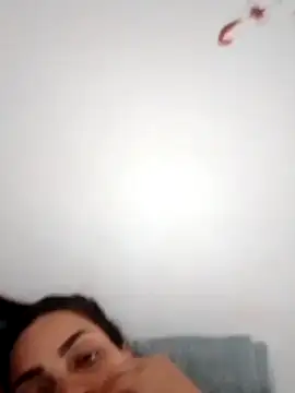 Snapshot of Ehilyn chatting on October 2025 09:28:02 PM Ehilyn online show from October 2025 09:28:02 PM