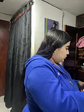 DANESKA HILLER online show from November 2025 06:50:01 PM