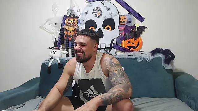 Snapshot of Tiberius_hunk chatting on October 2025 07:05:02 PM Tiberius hunk online show from October 2025 07:05:02 PM