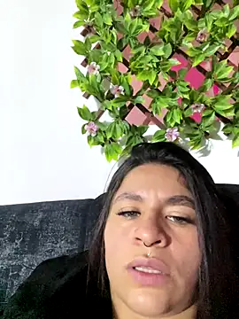 Snapshot of sofia_23x chatting on October 2025 12:48:02 PM sofia 23x online show from October 2025 12:48:02 PM