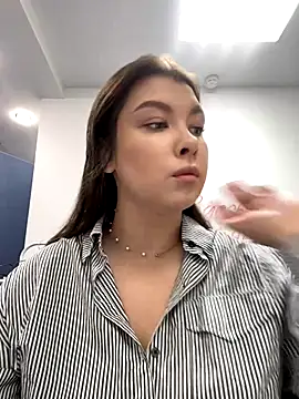 HannaJohnson online show from December 2025 06:20:02 AM