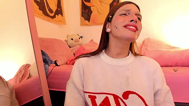 Loona s online show from October 2025 07:00:01 PM