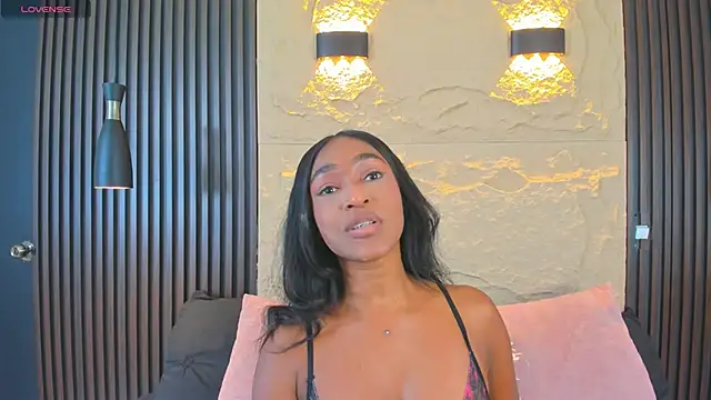 AlexiaAbbey online show from November 2025 07:13:01 PM