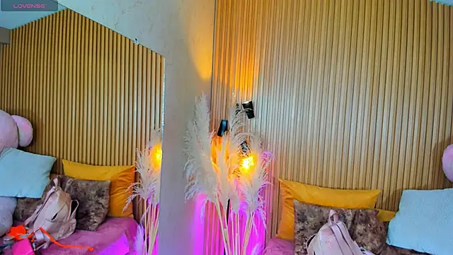 AlexiaAbbey online show from June 2026 07:06:02 PM