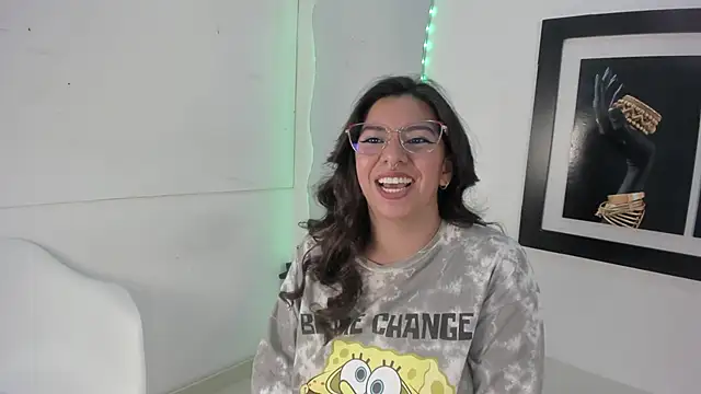 Snapshot of emilyy_cooperr chatting on September 2025 12:09:02 PM emilyy cooperr online show from September 2025 12:09:02 PM