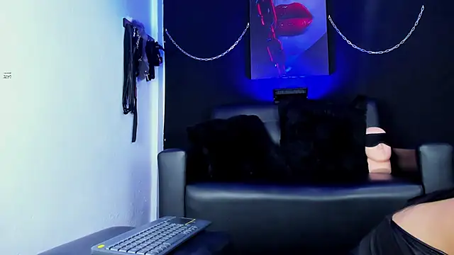 Snapshot of ThaleiaStone chatting on November 2025 02:21:01 AM ThaleiaStone online show from November 2025 02:21:01 AM