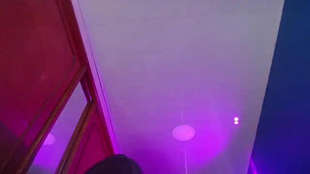 milu23   online show from October 2025 02:38:02 PM