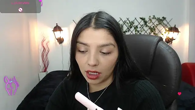 Snapshot of issa__nassar chatting on October 2025 01:19:01 PM issa nassar online show from October 2025 01:19:01 PM