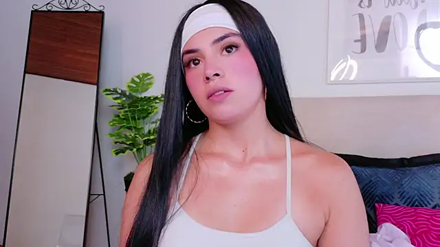 SaritaBratz online show from October 2025 08:39:02 PM