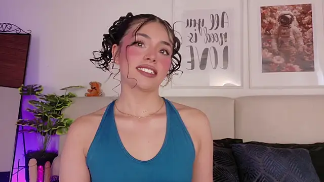 SaritaBratz online show from March 2026 09:47:02 PM