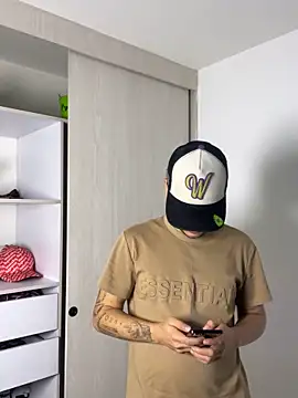 Snapshot of Miguel_bigcock chatting on January 2026 08:23:01 PM Miguel bigcock online show from January 2026 08:23:01 PM