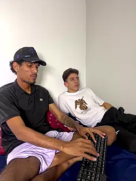 Snapshot of Miguel_bigcock chatting on January 2026 01:30:01 AM Miguel bigcock online show from January 2026 01:30:01 AM