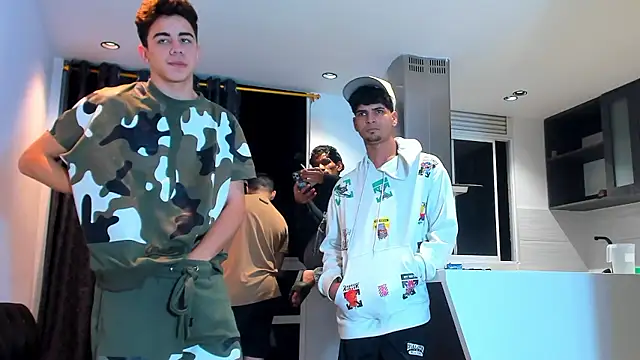 Snapshot of Miguel_bigcock chatting on January 2026 03:43:02 AM Miguel bigcock online show from January 2026 03:43:02 AM