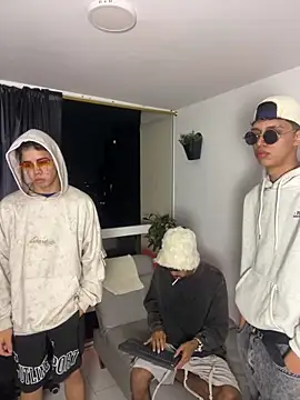 Snapshot of Miguel_bigcock chatting on February 2026 04:54:01 AM Miguel bigcock online show from February 2026 04:54:01 AM