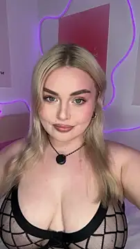 Snapshot of April_Vancee chatting on April 2026 01:04:01 PM April Vancee online show from April 2026 01:04:01 PM