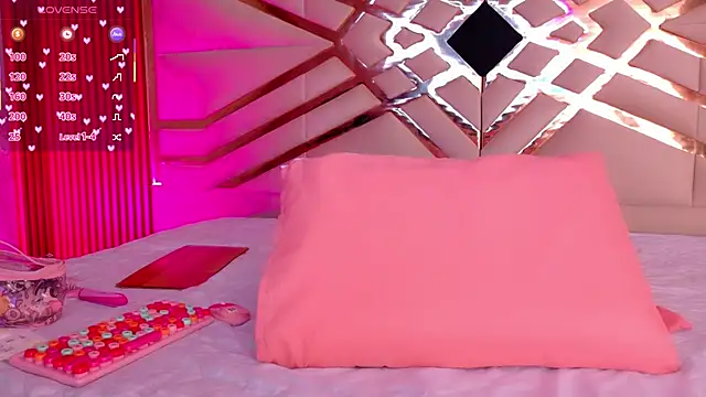 playfulcurvy online show from October 2025 07:44:02 PM