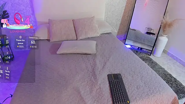 alanarouge online show from June 2026 11:37:01 AM