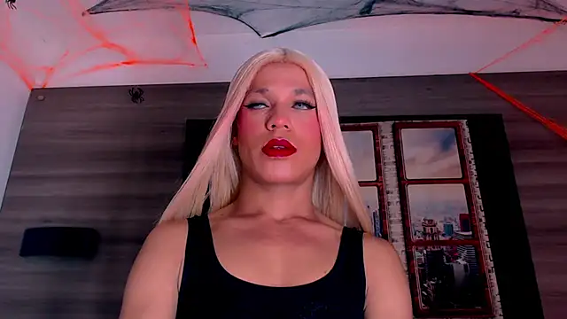 Snapshot of SashaNova chatting on October 2025 04:45:01 AM SashaNova online show from October 2025 04:45:01 AM