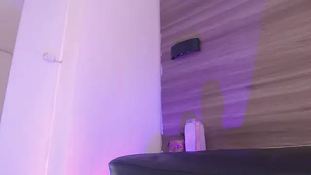 Snapshot of SashaNova chatting on March 2026 08:00:02 AM SashaNova online show from March 2026 08:00:02 AM