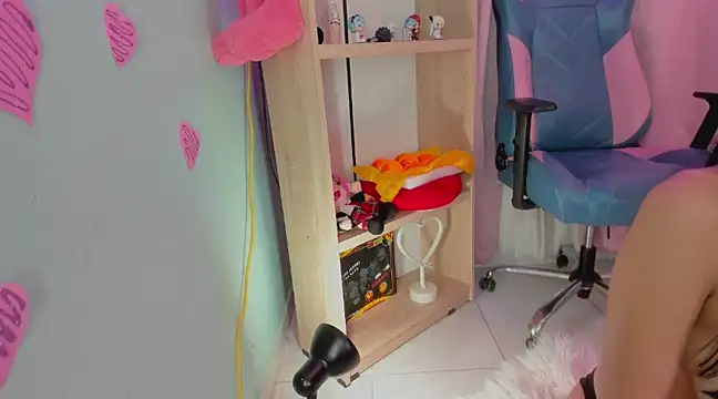 Snapshot of Olivia_pretty_ chatting on March 2025 07:59:01 PM Olivia pretty online show from March 2025 07:59:01 PM