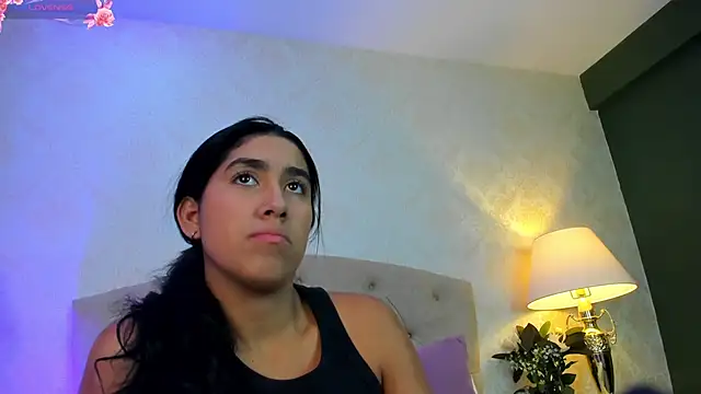 Mia Montess online show from June 2026 05:39:02 PM