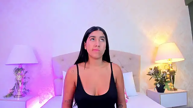 Mia Montess online show from June 2026 12:40:02 PM