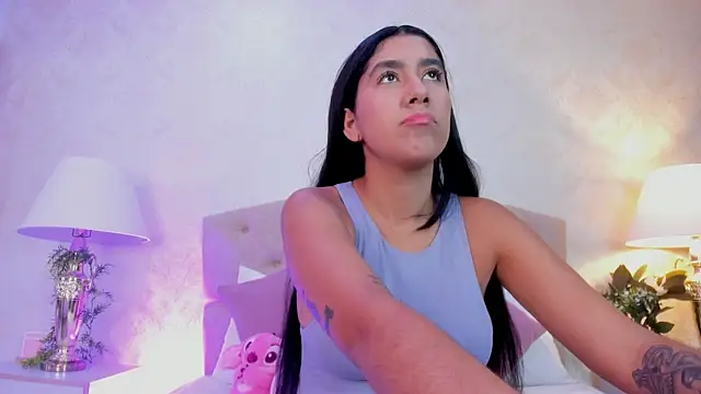 Mia Montess online show from June 2026 12:39:01 PM