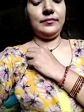 Snapshot of Maidangirl chatting on October 2025 04:10:02 AM Maidangirl online show from October 2025 04:10:02 AM