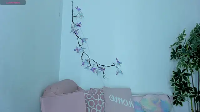 Snapshot of SaskiaGrendel chatting on October 2025 06:07:02 PM SaskiaGrendel online show from October 2025 06:07:02 PM