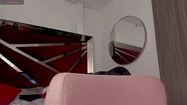 SaskiaGrendel online show from May 2026 11:57:01 PM