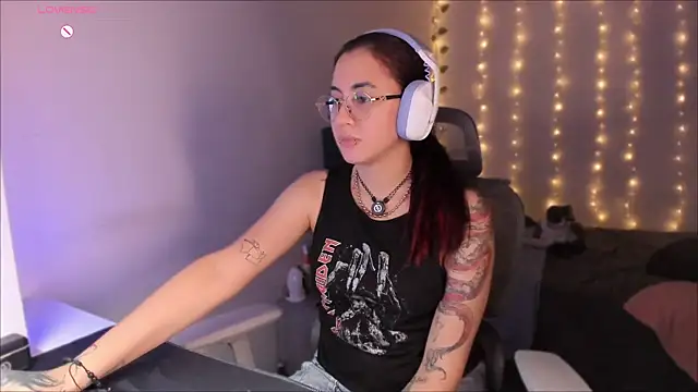 Snapshot of Camil_Lee chatting on November 2025 03:07:01 AM Camil Lee online show from November 2025 03:07:01 AM