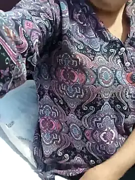 Tonhermosa online show from March 2026 01:22:02 AM