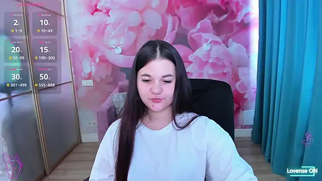 ElinaMils online show from May 2026 10:36:01 AM