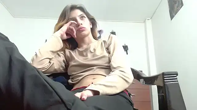 KratosAfroditacs online show from September 2025 03:52:01 AM