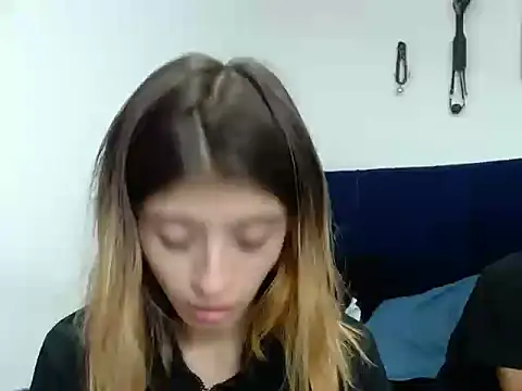 KratosAfroditacs online show from February 2026 10:47:01 PM