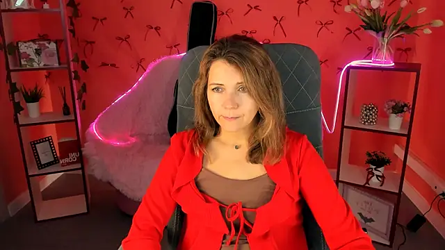 Snapshot of NicoleHitman chatting on September 2025 05:45:02 AM NicoleHitman online show from September 2025 05:45:02 AM