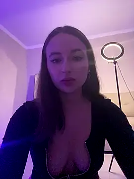 Snapshot of AlisaQSky chatting on October 2025 05:45:02 PM AlisaQSky online show from October 2025 05:45:02 PM