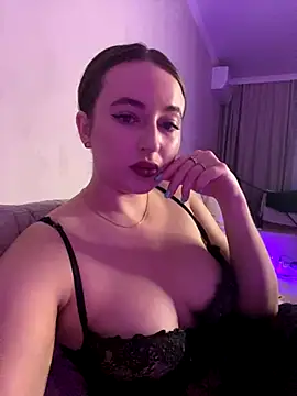 Snapshot of AlisaQSky chatting on October 2025 02:13:02 PM AlisaQSky online show from October 2025 02:13:02 PM