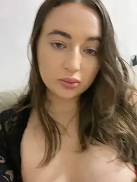 Snapshot of AlisaQSky chatting on November 2025 10:25:02 AM AlisaQSky online show from November 2025 10:25:02 AM