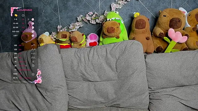 Snapshot of EvaTheHeart chatting on October 2025 07:47:02 AM EvaTheHeart online show from October 2025 07:47:02 AM